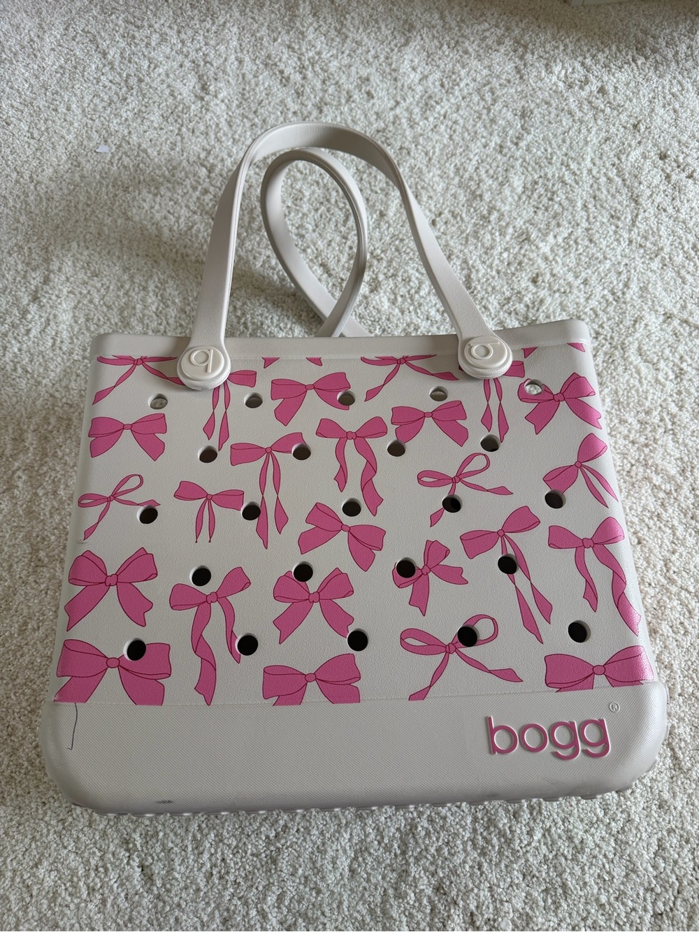 Bogg bow bag medium tote light wear